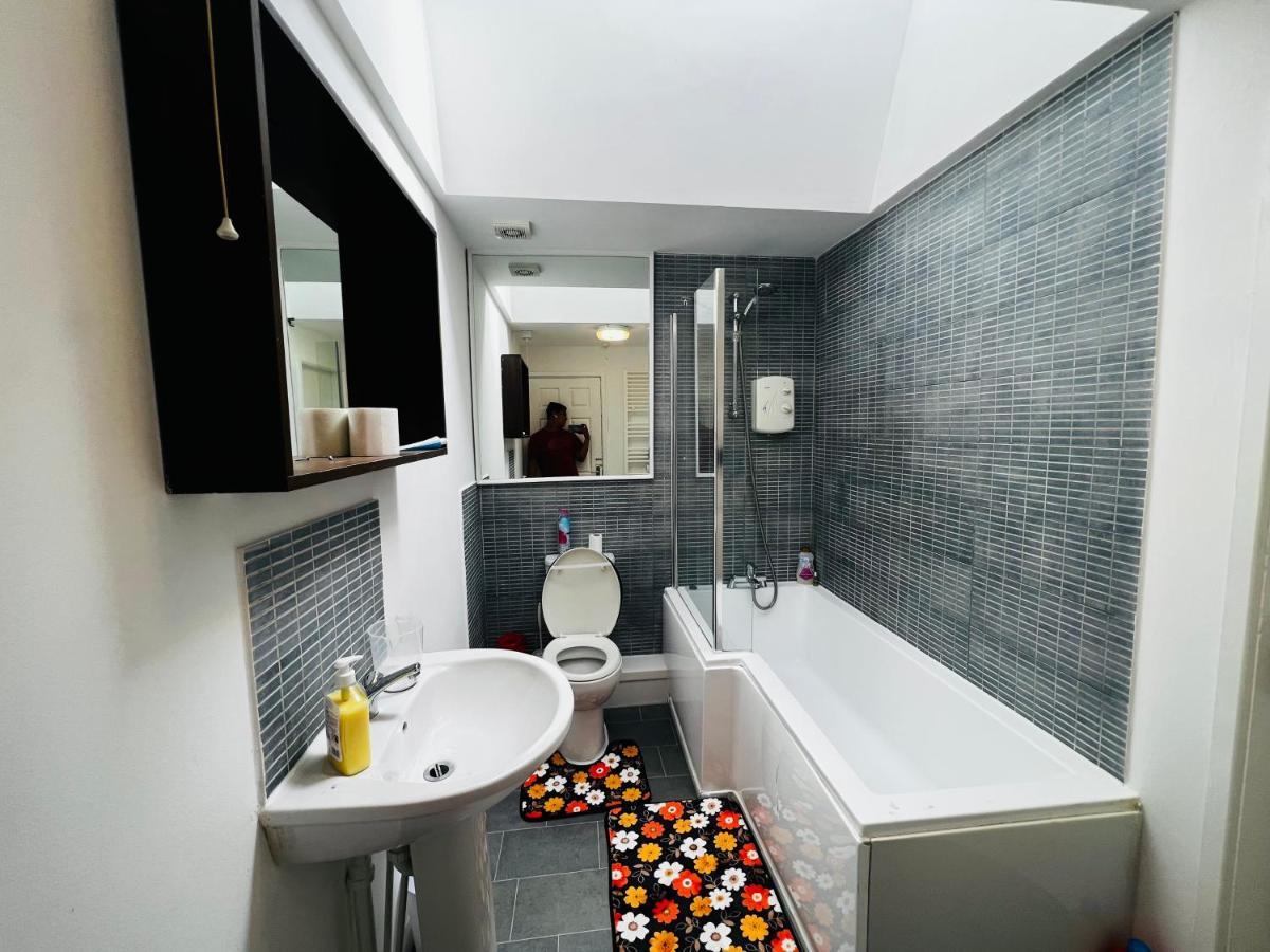 Liberty Inn Room With Sharing Toilet And Kitchen Liverpool Luaran gambar