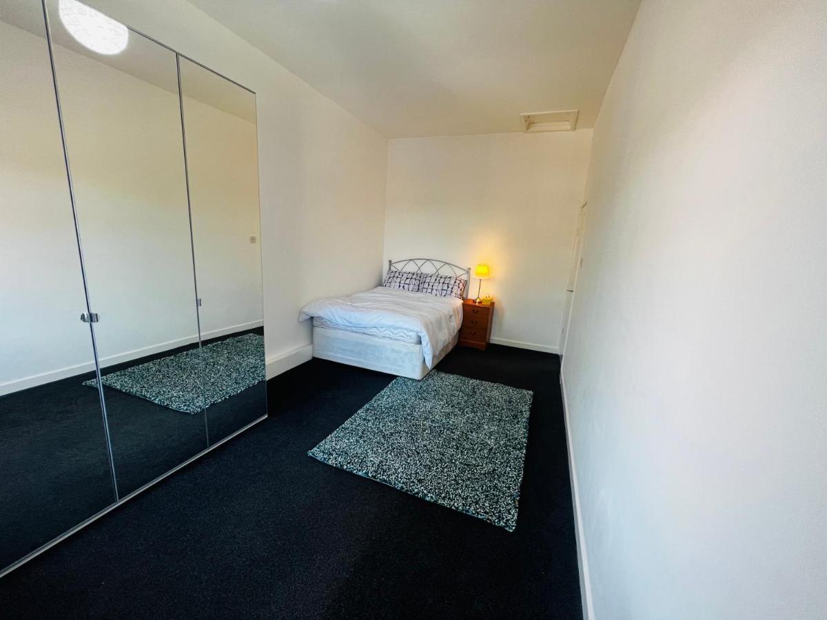 Liberty Inn Room With Sharing Toilet And Kitchen Liverpool Luaran gambar