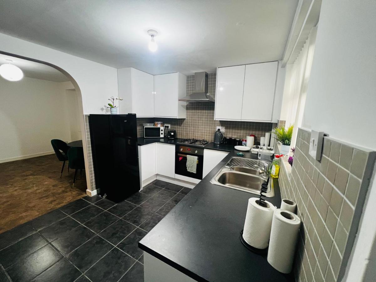 Liberty Inn Room With Sharing Toilet And Kitchen Liverpool Luaran gambar