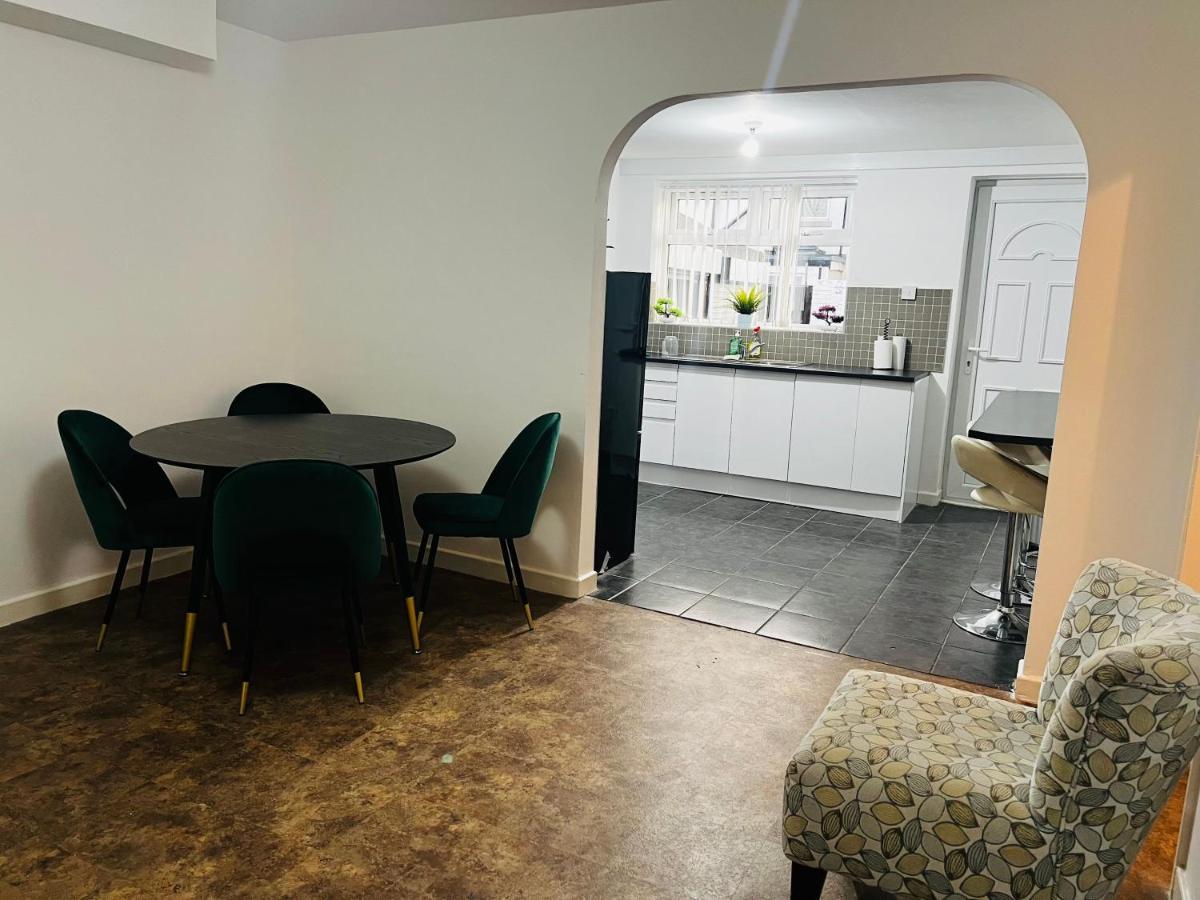 Liberty Inn Room With Sharing Toilet And Kitchen Liverpool Luaran gambar